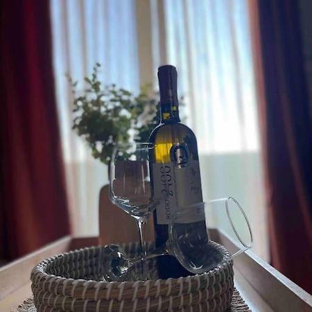Cozy Studio Apartment ファリラキ エクステリア 写真
