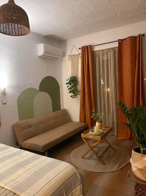 Cozy Studio Apartment ファリラキ エクステリア 写真
