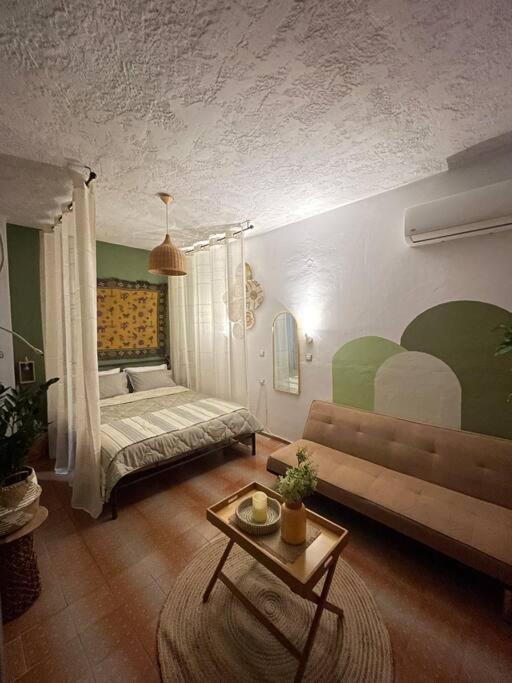 Cozy Studio Apartment ファリラキ エクステリア 写真